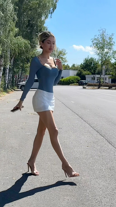 High heels & short skirts #blonde #skirt
