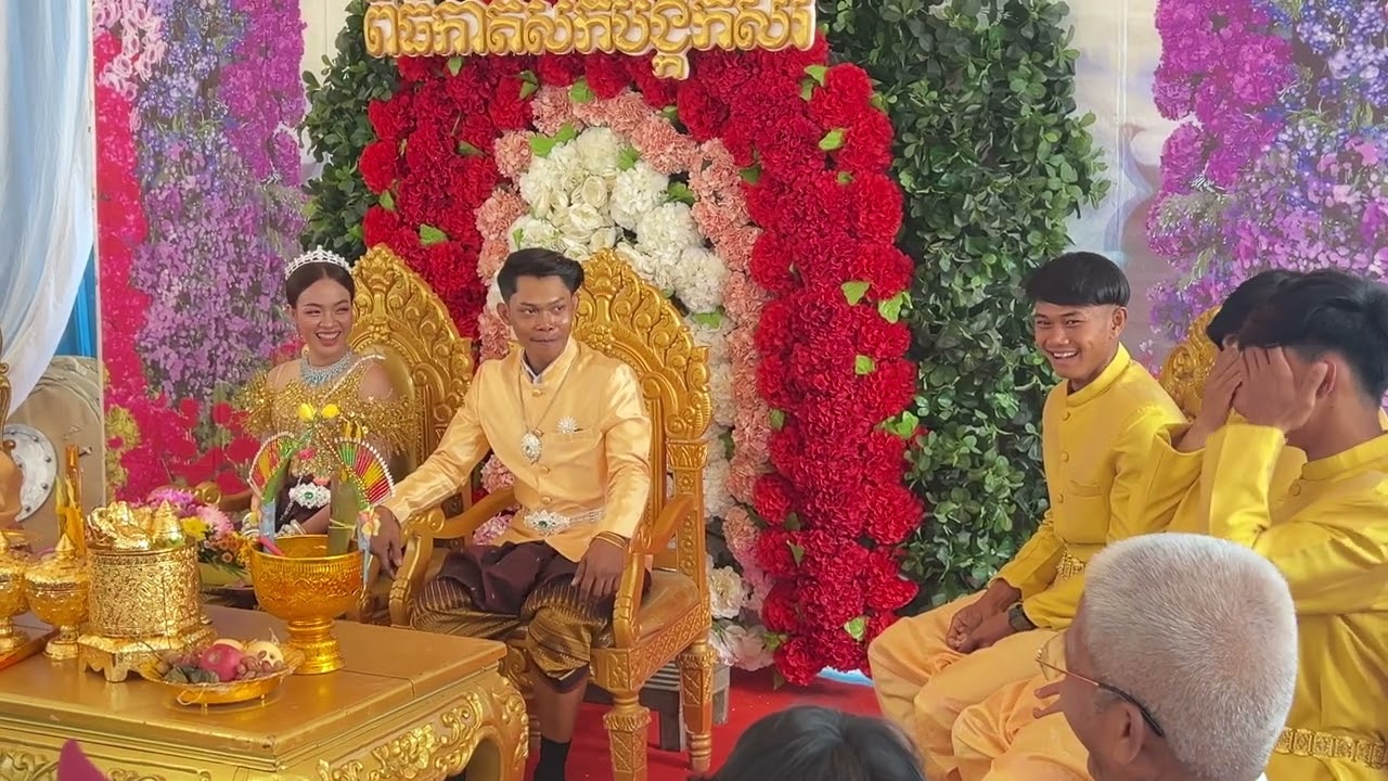 សេីចផ្អេីលពេញរោង😂 ឪពុក និង កូន ដាក់១ឈុតនេះ 👉យាយៗតាៗ សេីចឡេីង ហ៊ាទឹកភ្នែកហេីយ😂😂