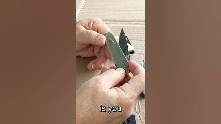 Only real knife fans can figure out how to open this knife