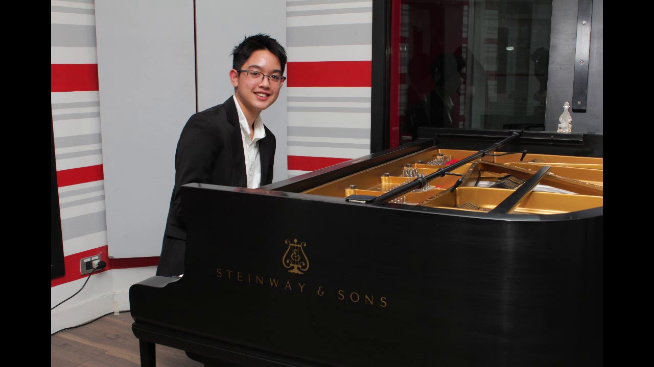 I Giorni by Ludovico Einaudi (cover by Enrico Martinez) 