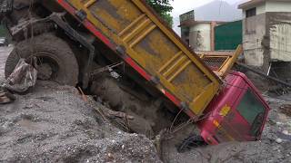 More than 600 people dead in Nepal floods