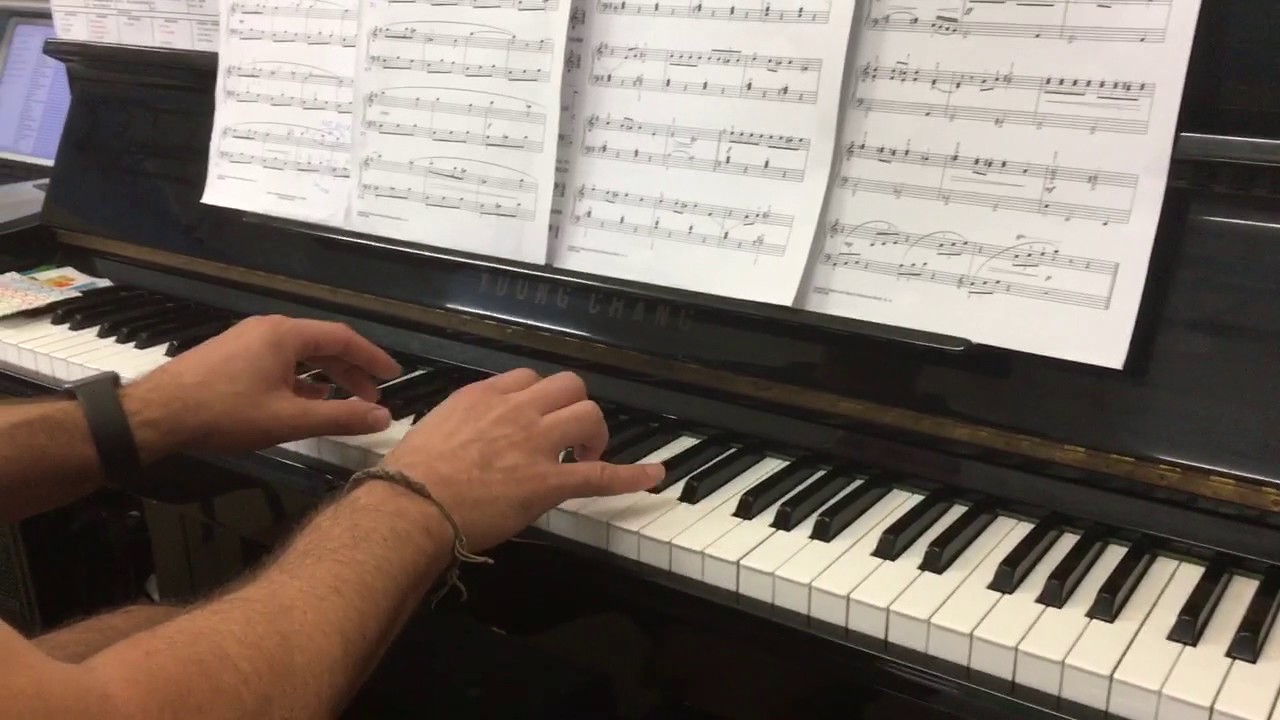 Hedwig's theme from Harry Potter (easy piano) - YouTube