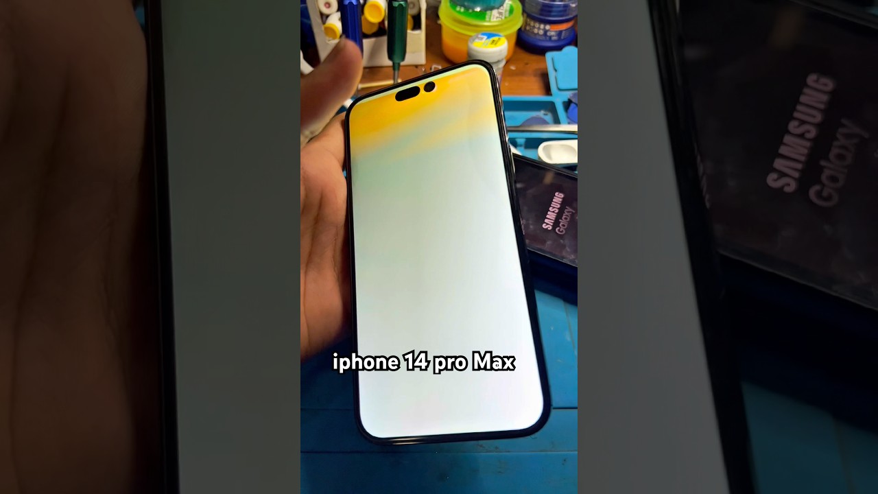 Дисплей iPhone 14 Pro Max белого и желтого оттенков