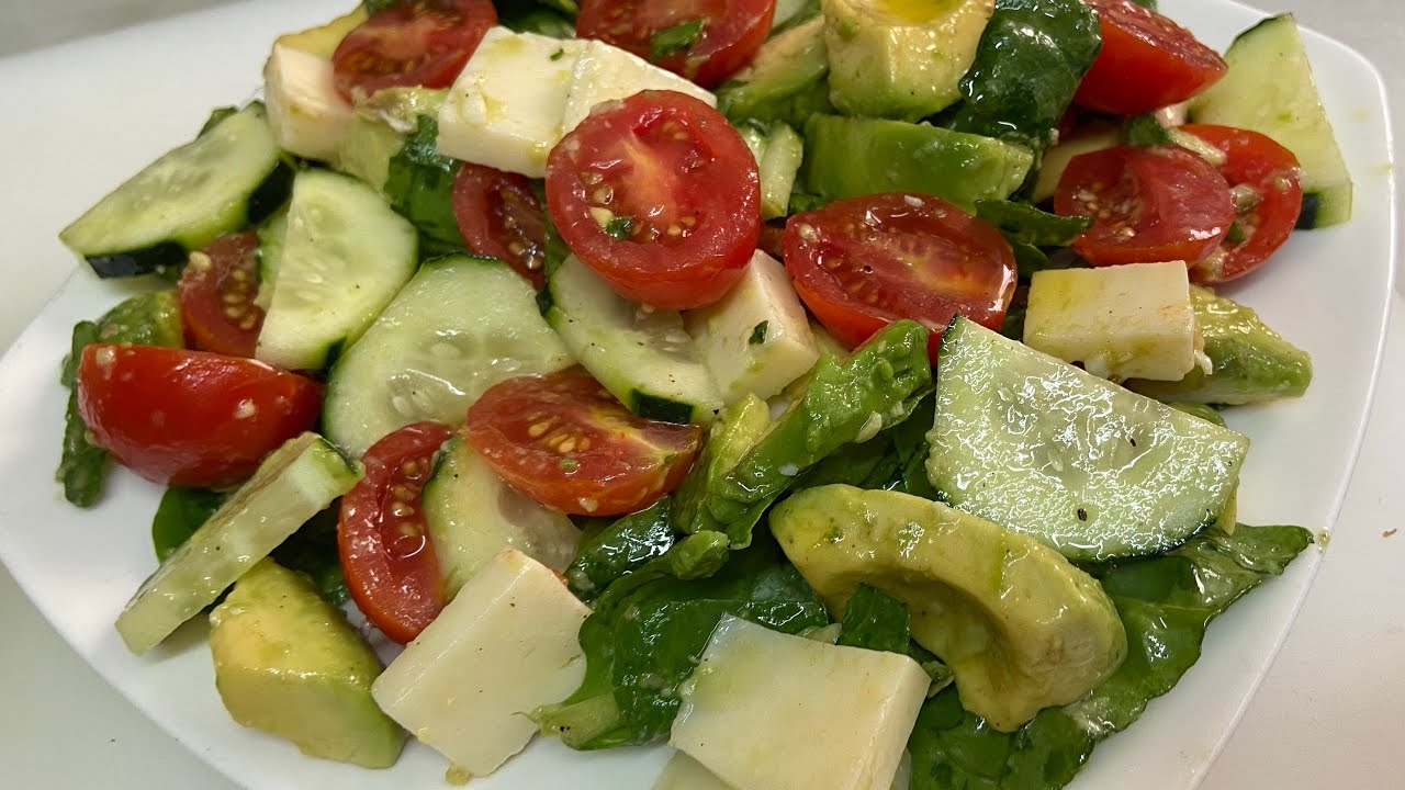سلطة السبانخ صحية لذيذة وسهلة التحضير 🤤