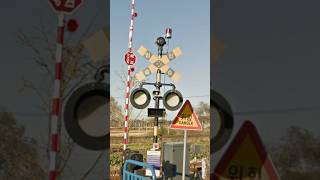 North Korea Railroad Crossing on the Border #train #southkorea #railway #trainspotting #trains