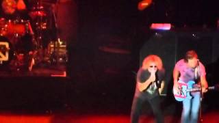 Chickenfoot &quot;Lighten Up&quot; Live @ Avalon Hollywood, Hollywood, CA, November 2, 2011