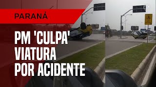 Viatura policial capota no PR