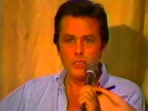 1979 ダーバン - YouTube