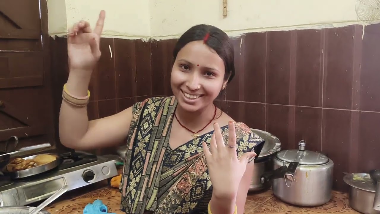 आज होली हमारें गाँव घर में मन रहा है | Village Vlog | Mansha Vlog 