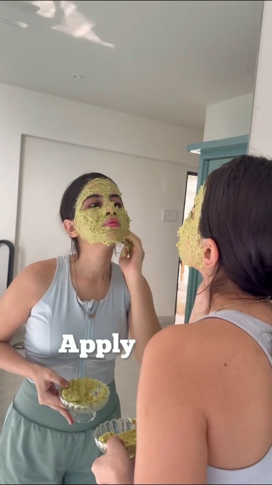 #uorfijaved shares the secret of her supple and hydrated skin ? #filmykalakar