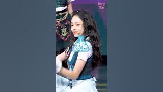 Boeun My teenager girl dumb dumb mirror modified song