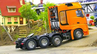 RC MODEL TRUCK IN TROUBLE, AWESOME RC TRUCK COMPILATION, RC MACHINES AT HARD WORK!!