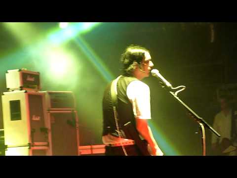 Placebo - Trigger Happy Hands.