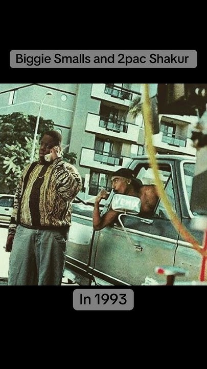 2pac And Biggie On Stage 1993 Rare Tupac Shakur and Biggie Smalls captured in a rare moment #Tupac #
