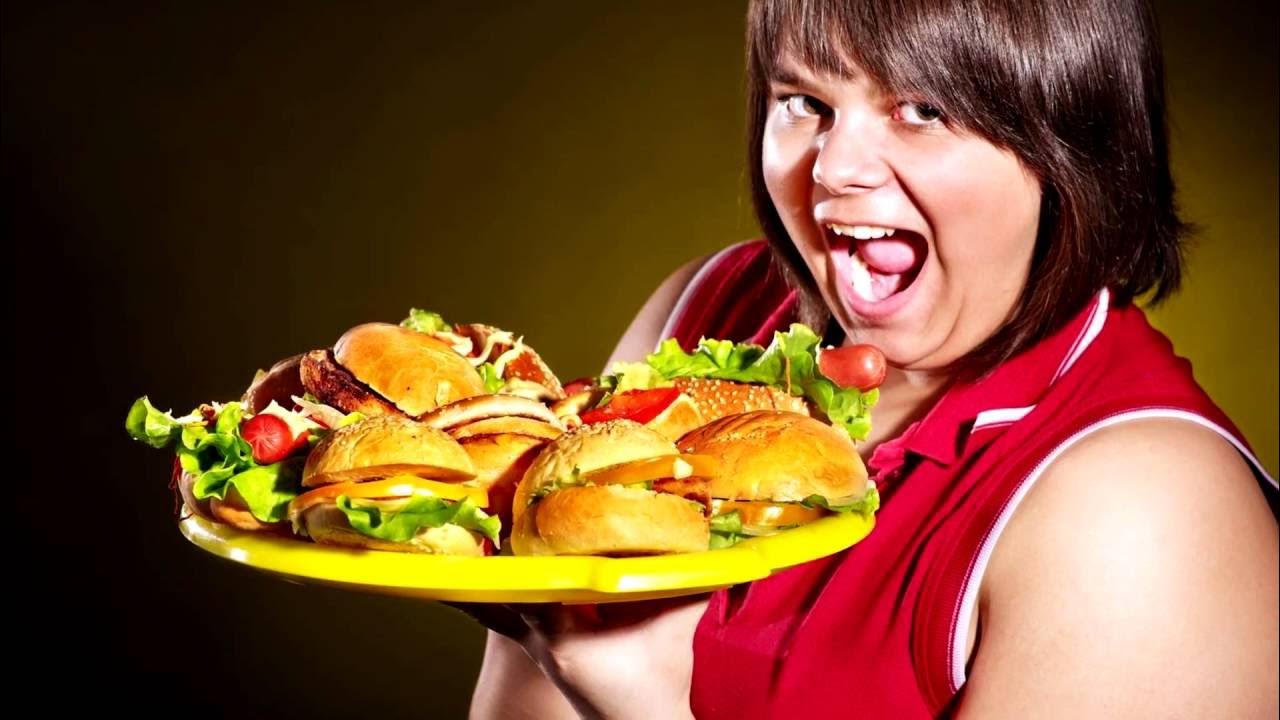 Фразы про исполнение желаний. День ешь все что хочешь картинки. Как есть все что хочешь. Чего хочет девушка. Еда на женщине.