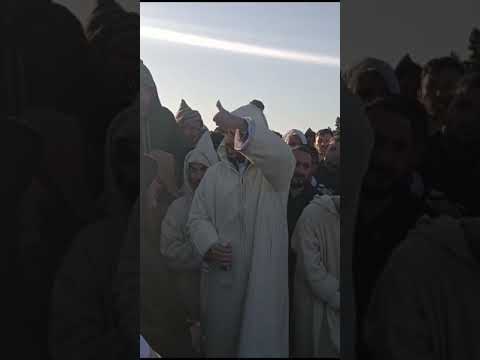 الأستاذ أنس حمزة على قبر الشيخ محمد الجحيباق
