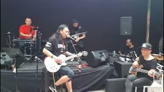 Roy Jeconiah 'JECOVOX' Latian Bareng Sandy PAS Band Lagu BoomeranG - Seumur Hidupku