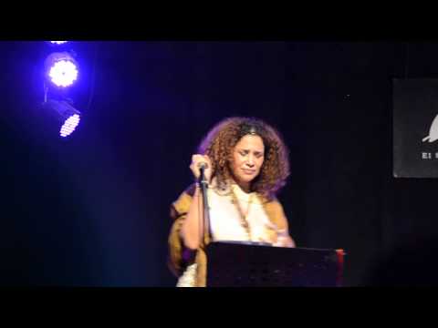 قلبى يحدثنى بأنك متلفى غالية بن على