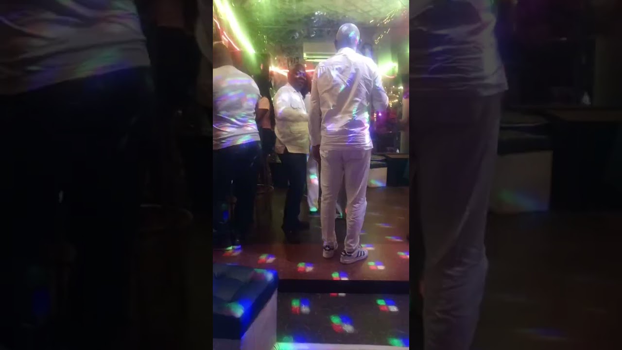 Séjour au nid d'oiseaux avec couple KETA