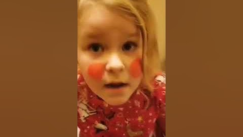 6-årig lille irsk pige insisterer sjovt på at gå på pub 😂😂