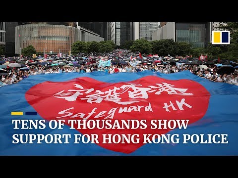 tens-of-thousands-show-support-for-hong-kong-police