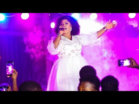 THE MOST TRENDED LIVE PERFORMANCES OF OBAAPA CHRISTY PT 1