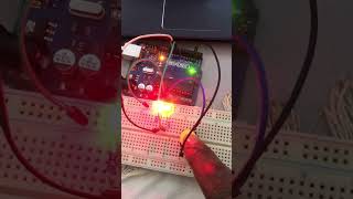 Allumer 2 leds avec un bouton poussoir #arduino #arduinoproject #vue