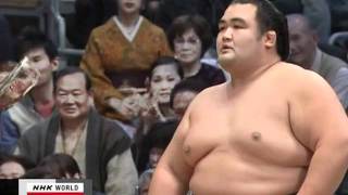 Sumo_20111115_Kyushu_Basho_Day_3_NHK_World