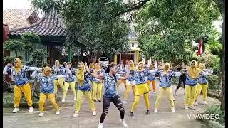 GEBOY MUJAIR DANGDUT KOPLO _ Kreasi dance PEACE'CLUB // Choreo by RERE ZEVA 