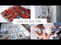 DAY IN MY LIFE | 31 Weeks Pregnant, Strawberry Piking, Making Gallery Wall