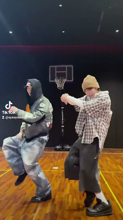 so cute jhope I love you so much jhope🥰💜💜💜