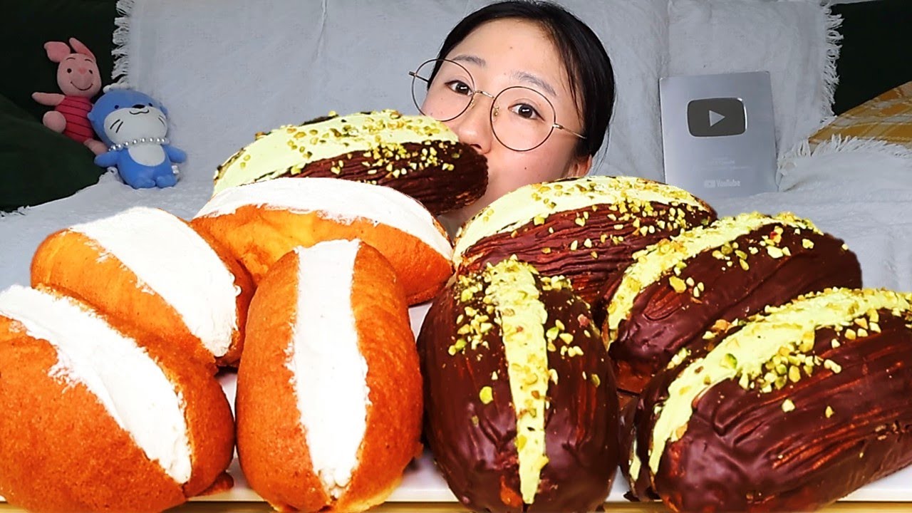 뚜레쥬르 피스타치오 블랙번🤎 얼그레이 크림번 빵 디저트 먹방 Dessert Mukbang