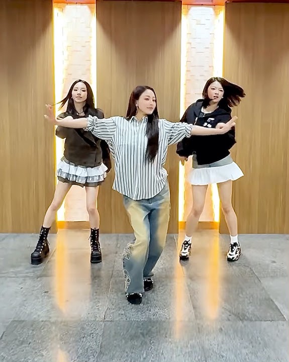 TWICE (JIHYO, CHAEYOUNG, & JEONGYEON) - TAKEDOWN Dance Practice #Mirrored