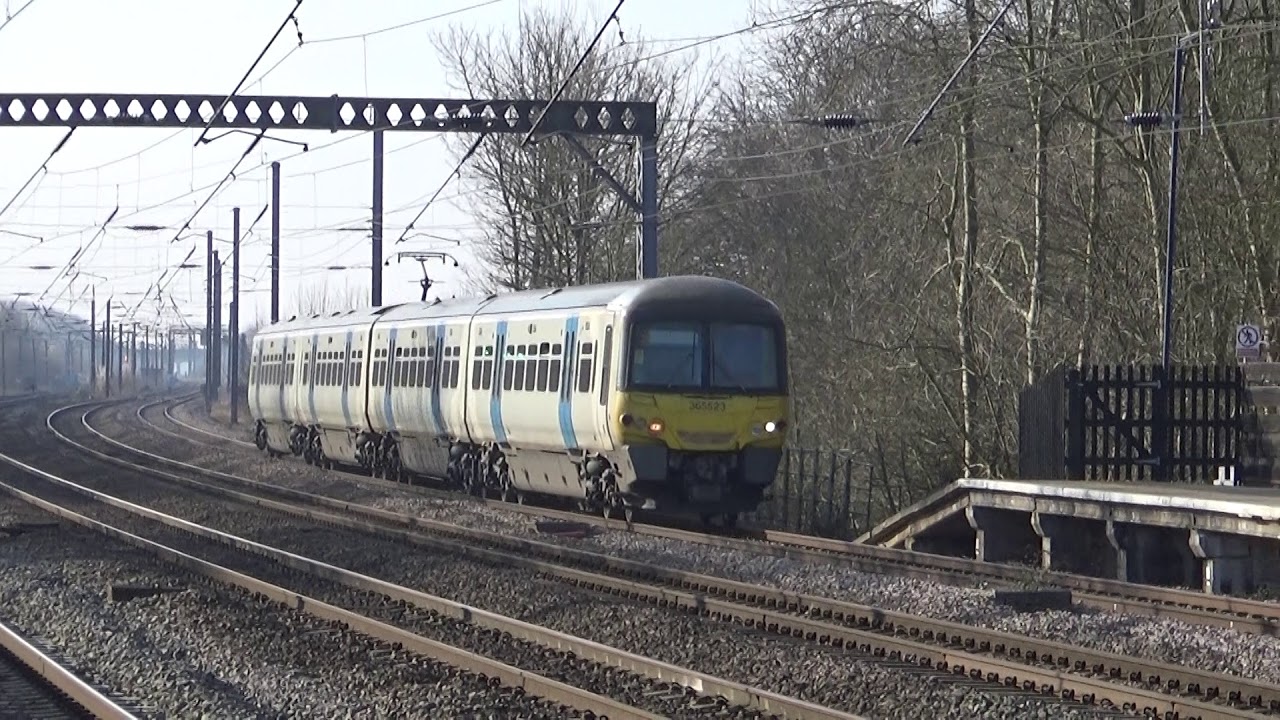 Great Northern 365523 arriving into Huntingdon