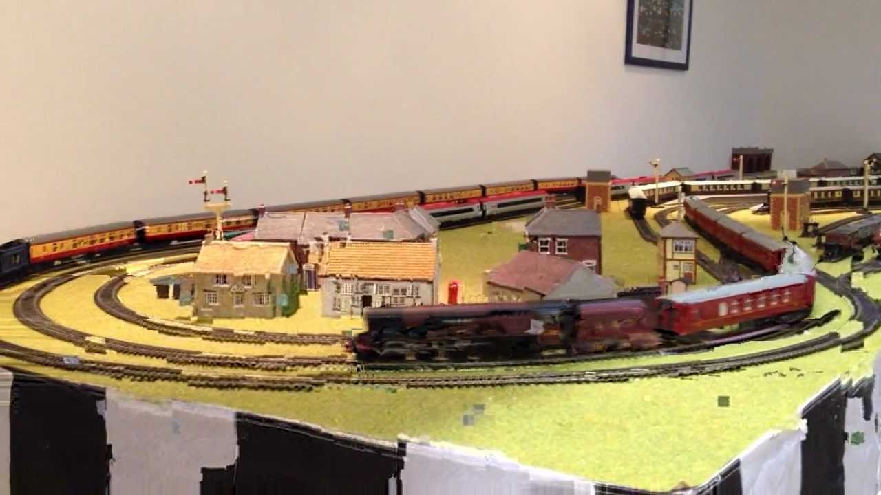 Hornby Digital Model Railway Layout - Sparrow Hawk, Montrose & Thomas ...