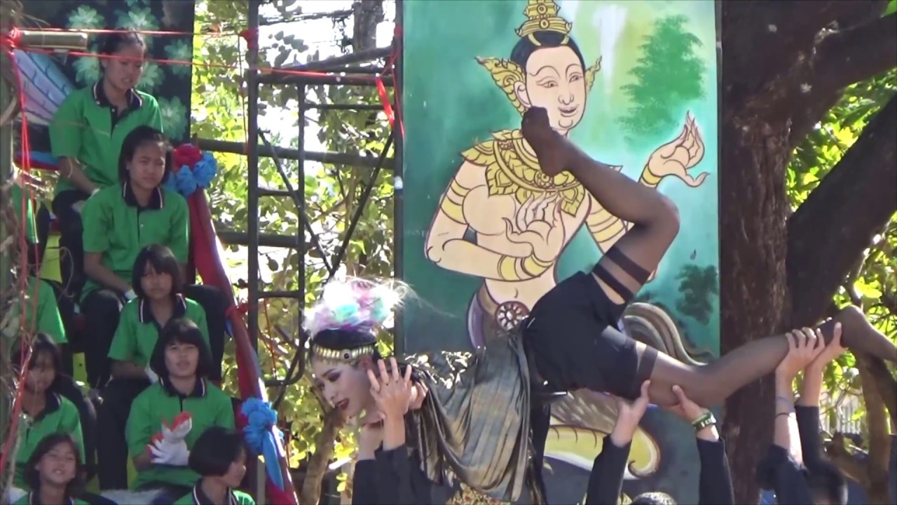 กีฬาสีโรงเรียนพนาศึกษาคณะการเวก2560