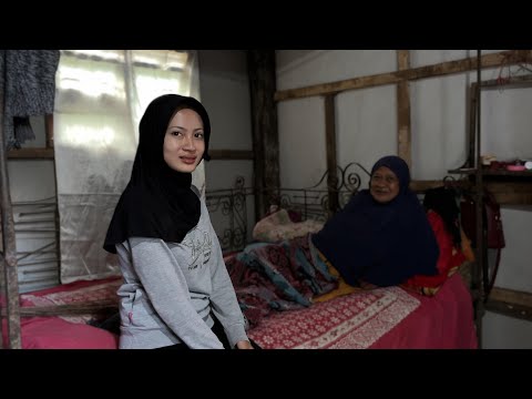 SALAH PIJAT...!!! IBU SATU ANAK MENDERITA || GADIS CANTIK PENJUAL KUE || GADIS DESA HIDUP SEDERHANA