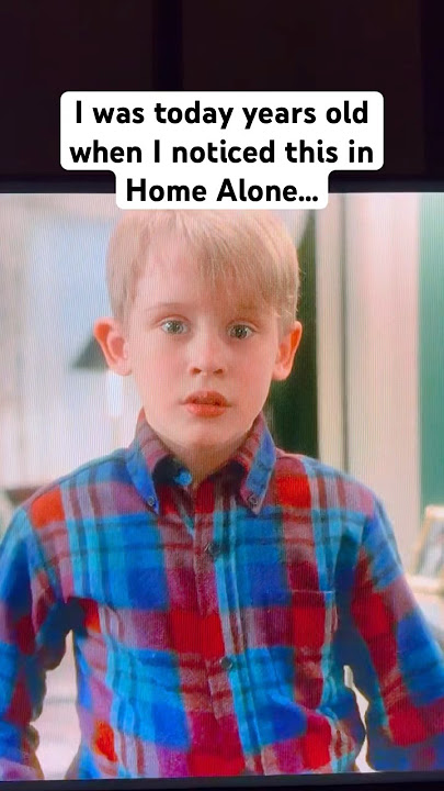 Did you notice this?? 😱😱😱 #homealone #christmas #shorts
