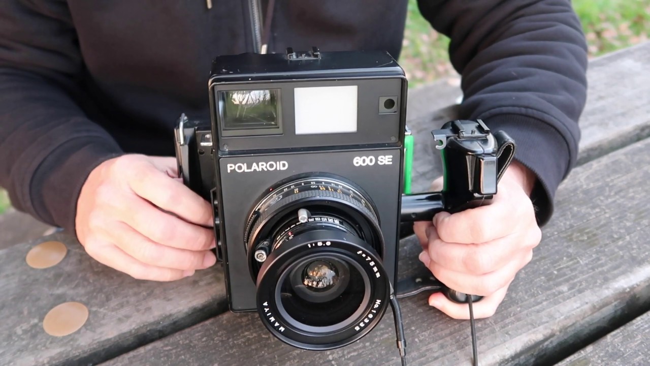 Polaroid 600SE Instant Film Camera