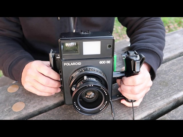 Polaroid 600SE Instant Film Camera - YouTube