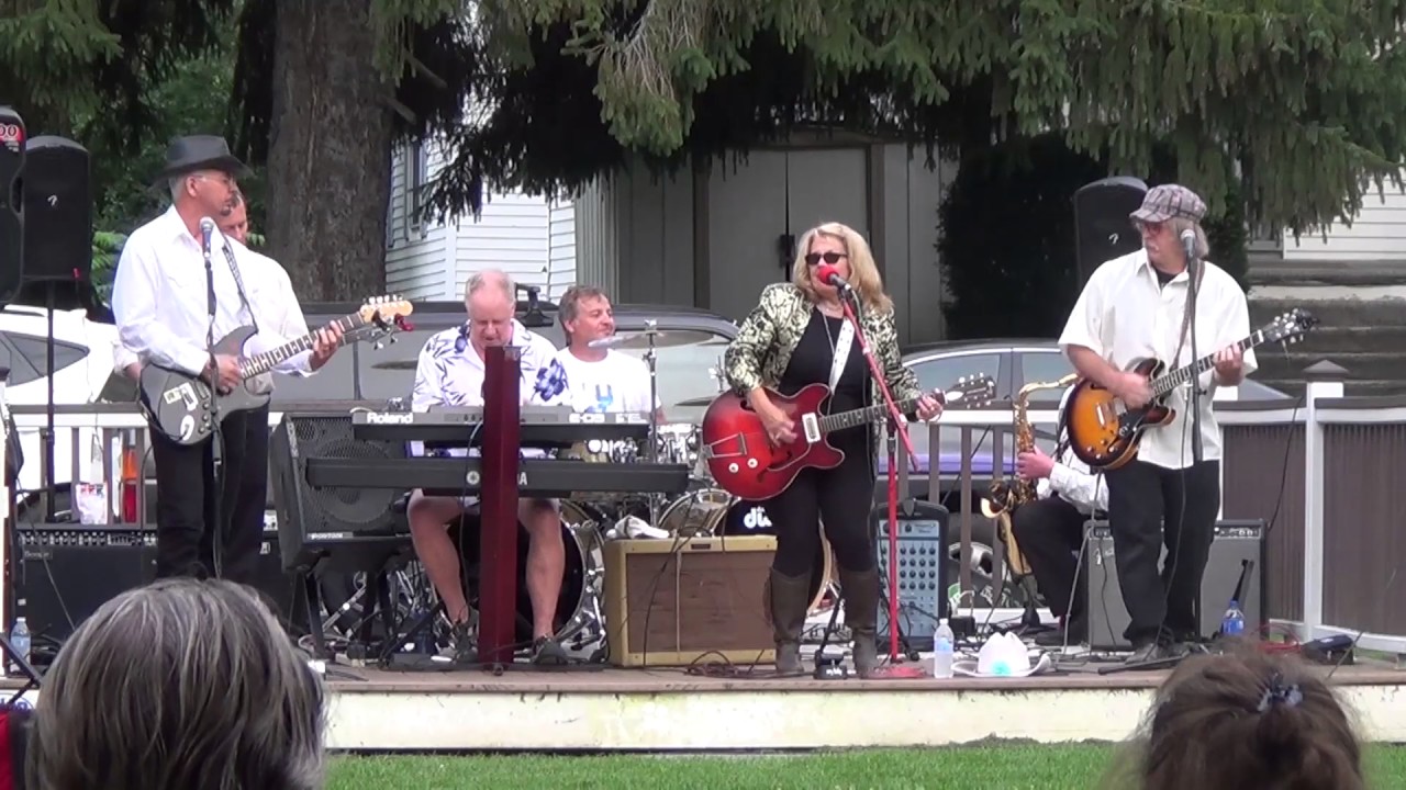 Donna Thunders In the Park