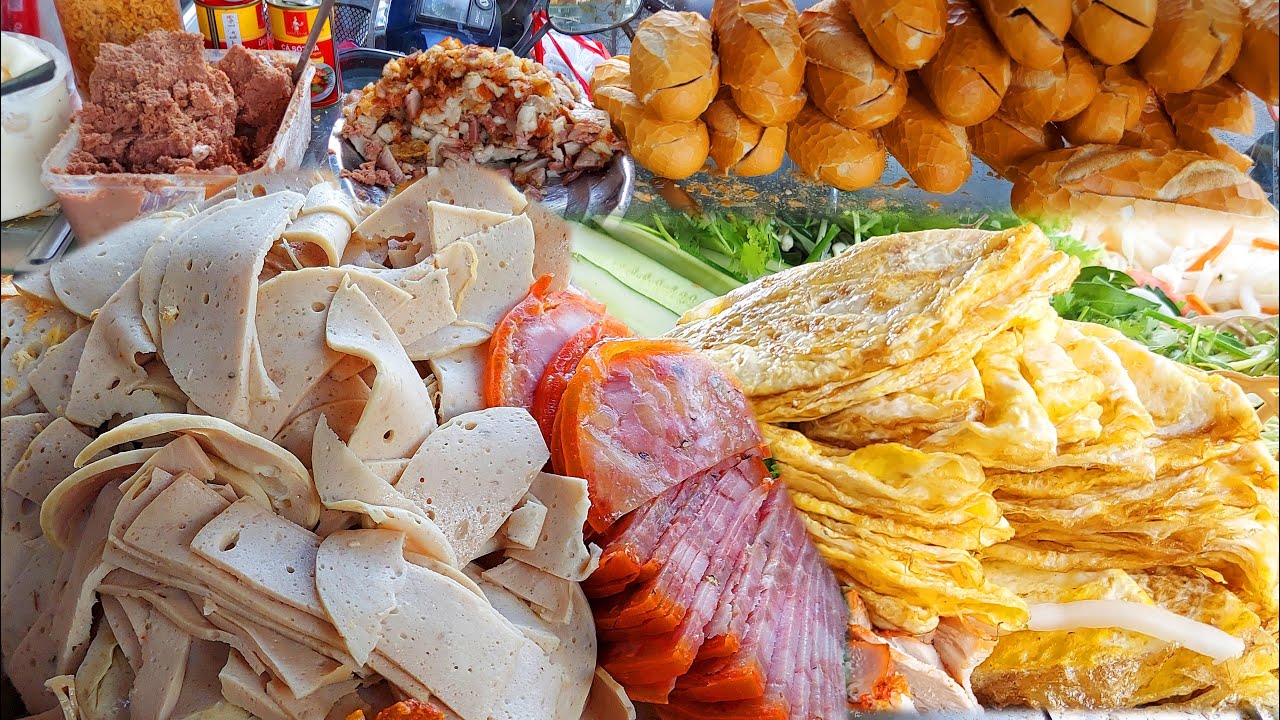 Lạ Với Bánh Mì Quảng Ngãi Trứng Chiên Bự Chảng Hai Vợ... - youtube