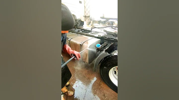 wash truck 💦💦💦 #asmr #satisfying #carwash #truck_wash #amazing #washing