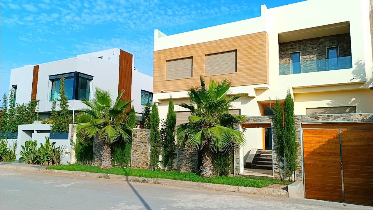 فيلا جميلة للبيع عجز اللسان عن وصف جمالها 😍 بمسبح خاص 🏊 و تصميم عصري جد احترافي 👍