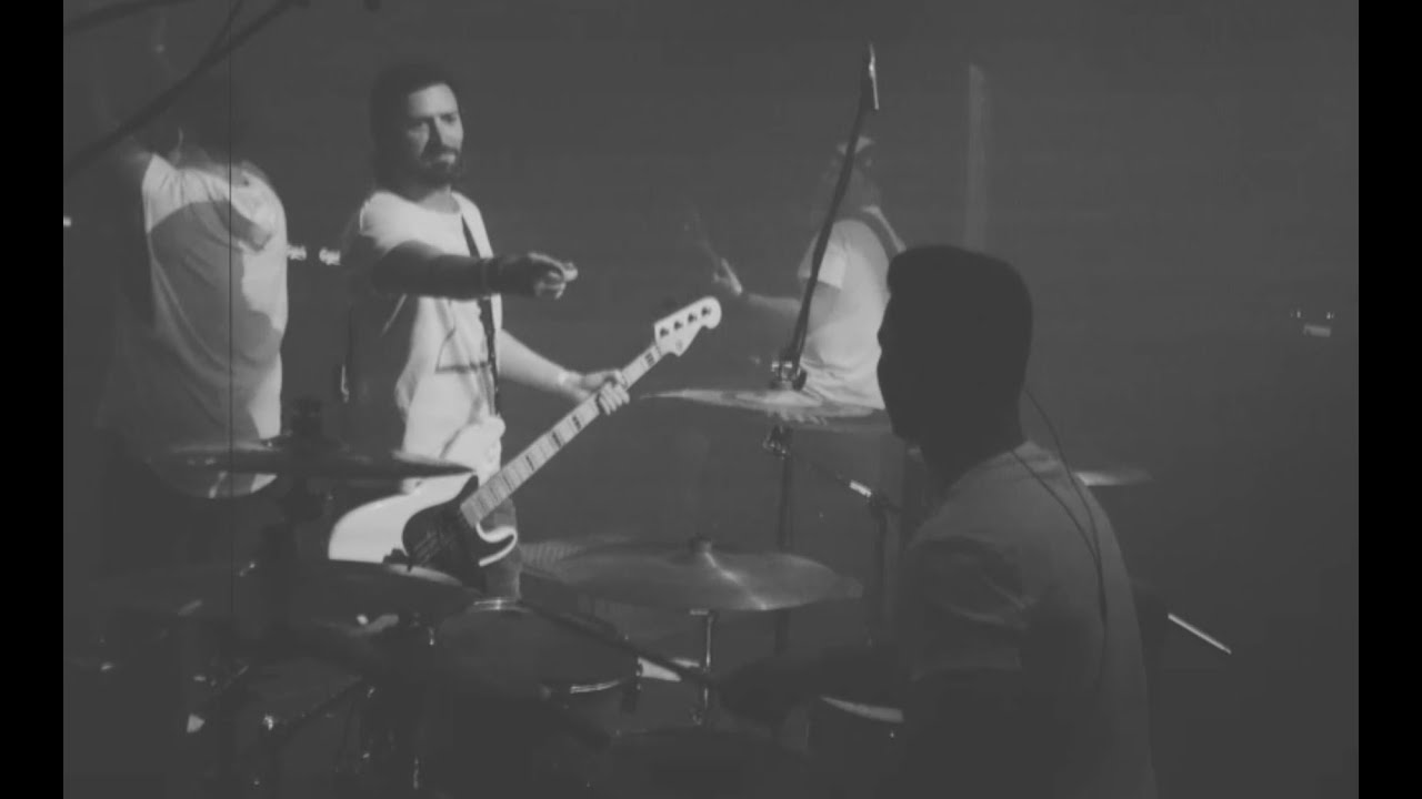 Guarda When Stars Collide - Aura (LIVE) su YouTube Guarda When Stars Collide - Aura (LIVE) su YouTube