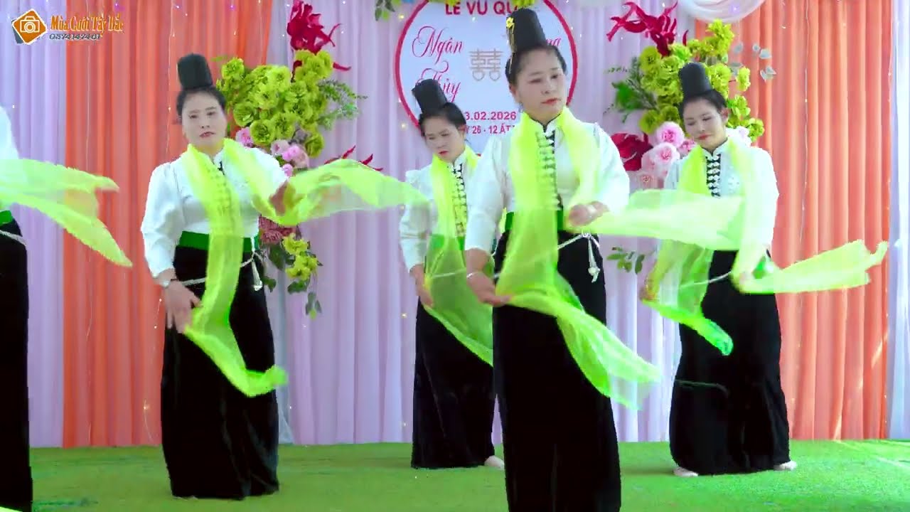 ĐỘI MUA GIA ĐÌNH 1 MÚA MỪNG LVQ  ( NGÂN THỦY ♥ QUANG HÙNG) BẢN BÚA CO CHẠY XÃ CHIỀNG LA - SƠN LA