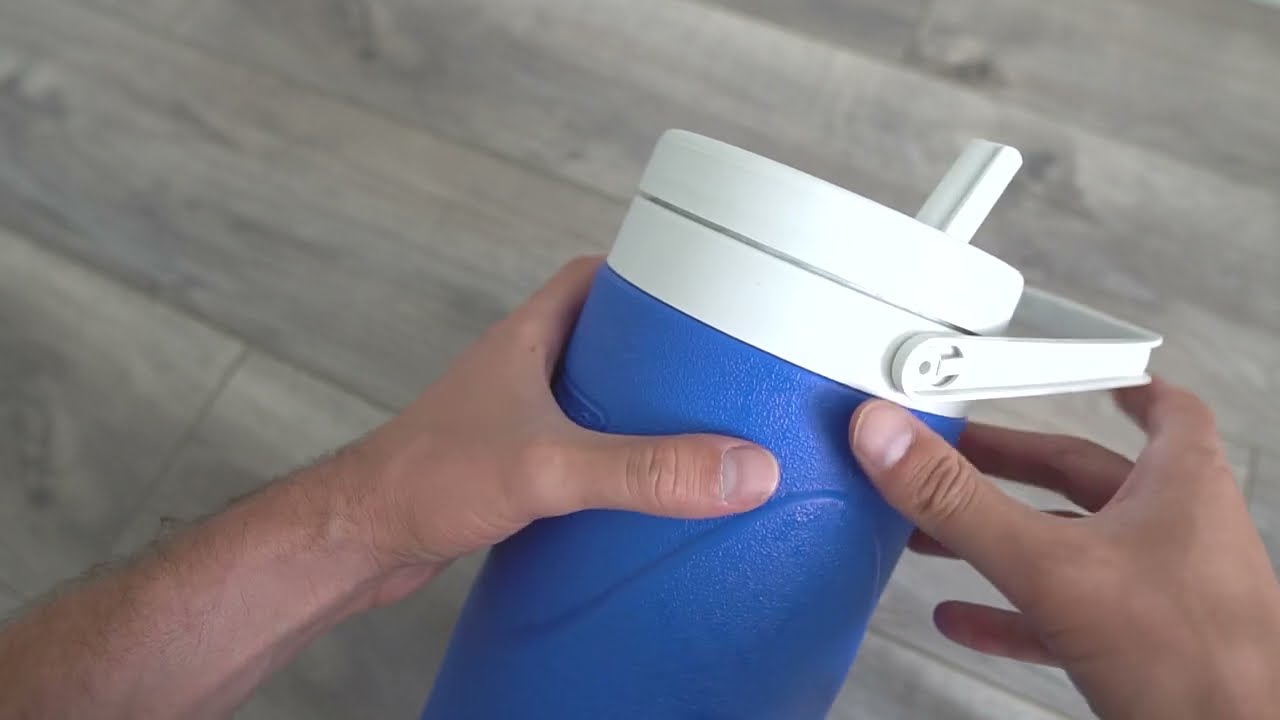 Coleman 1-Gallon Water Jug Review (Link Below 👇)