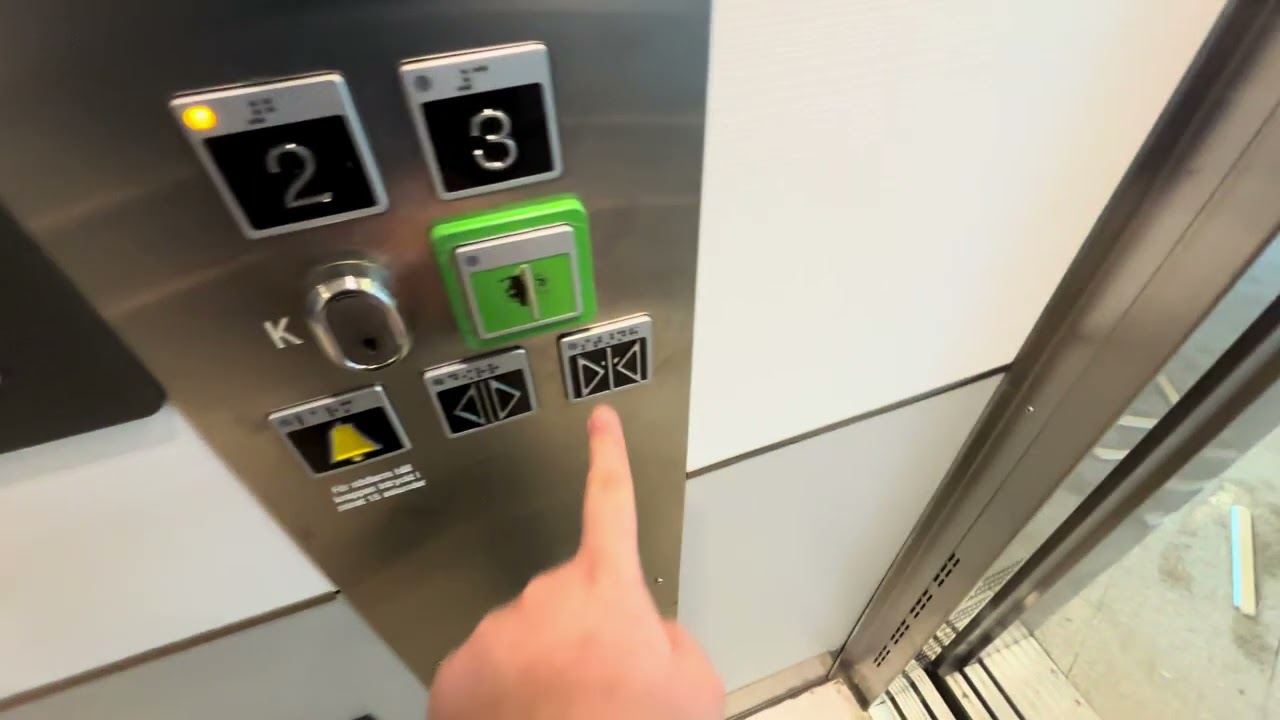 Hiss till väntsal, spår 2 och 3