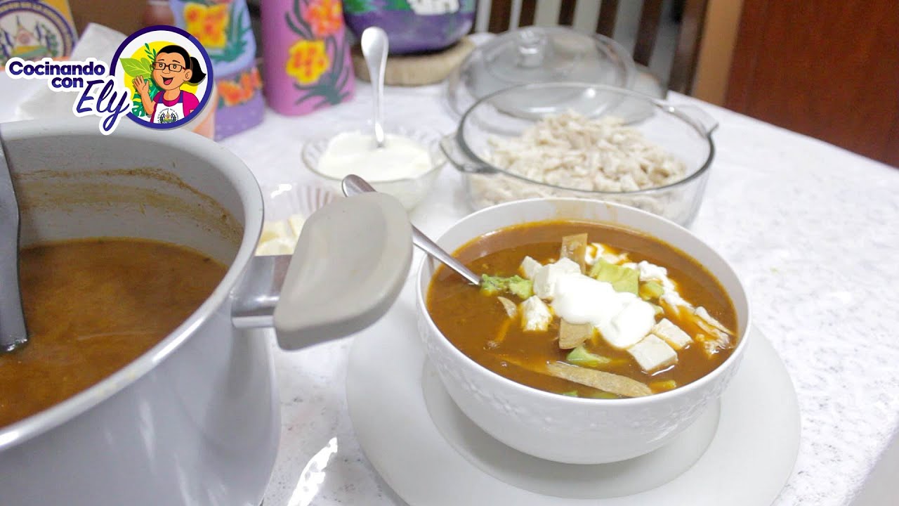 Preparando una Riquisima SOPA DE TORTILLA