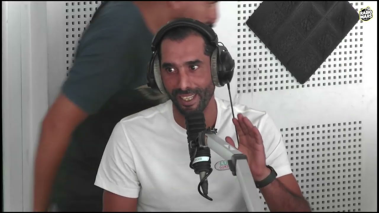 بورزوق: إصابة غير متوقعة حالت دون مشاركتي مع الرجاء ضد برشلونة وما واقع بين ميسي والرباطي موت ضحك